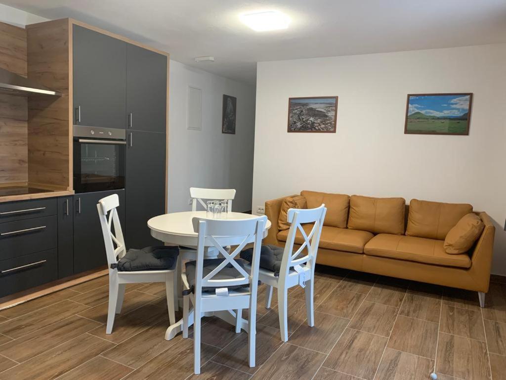 Apartmani Albatros Perusic Exterior photo
