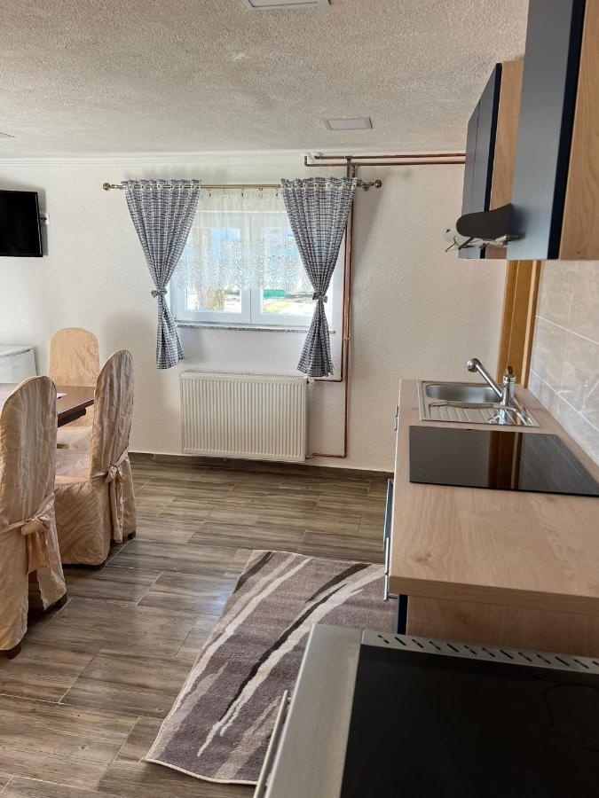 Apartmani Albatros Perusic Exterior photo