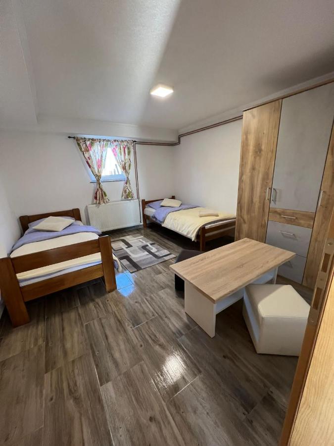 Apartmani Albatros Perusic Exterior photo