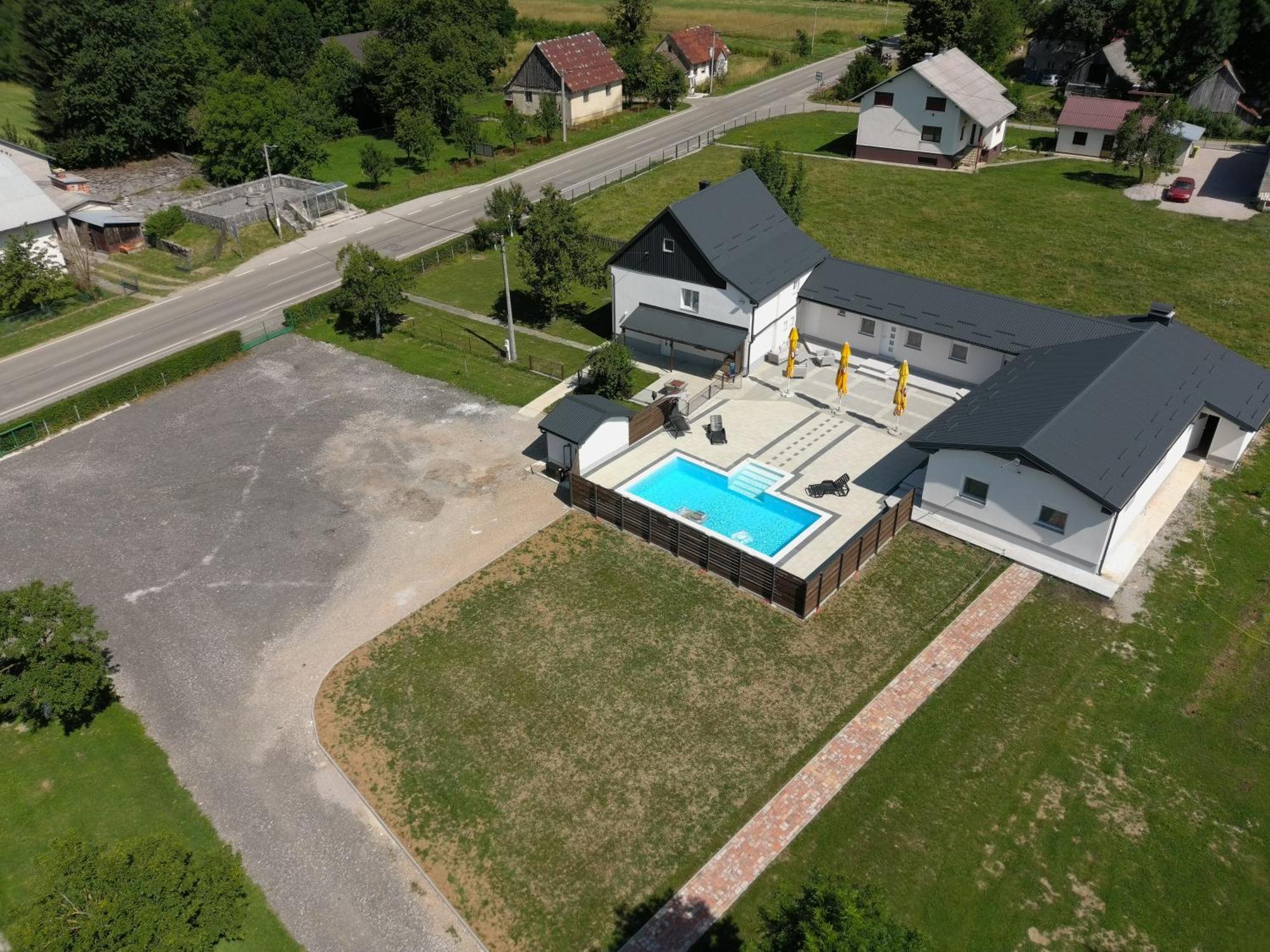 Apartmani Albatros Perusic Exterior photo